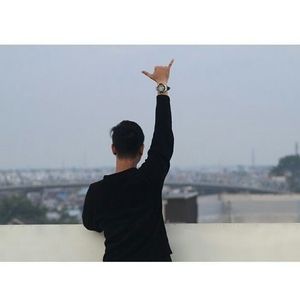 Meet your Posher, Amir